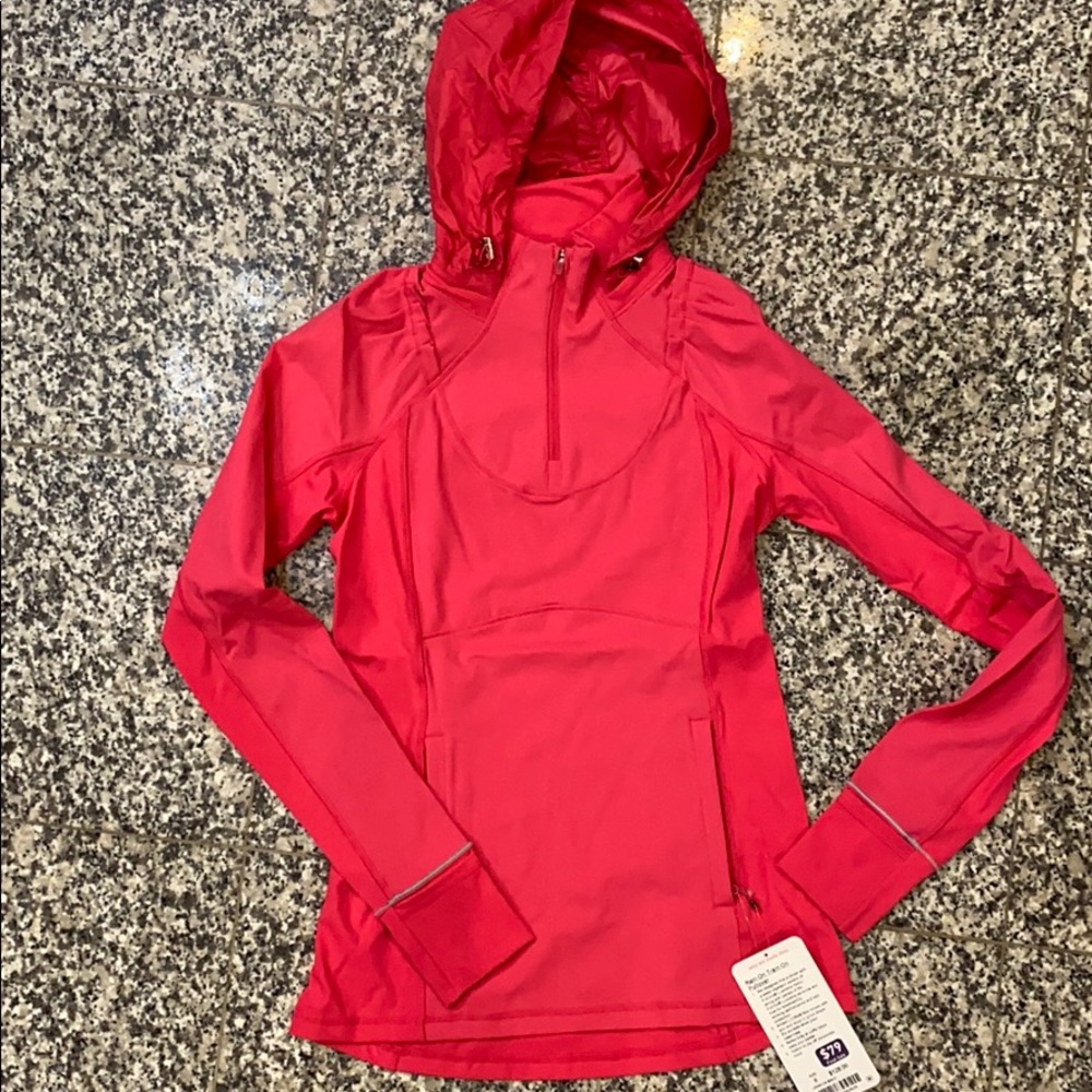 Lululemon rain-on train-on pullover brand new 6